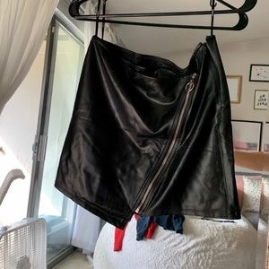 Skirt *CONSIDERING ALL OFFERS MADE* (: